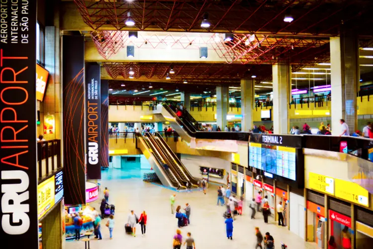 
	Aeroporto de Guarulhos, em S&atilde;o Paulo: os aeroportos brasileiros dever&atilde;o registrar pelo menos quatro picos de movimenta&ccedil;&atilde;o durante a Olimp&iacute;ada e a Paralimp&iacute;ada
 (Divulgação)