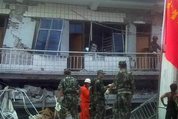 Terremoto na China: tremor provocou o corte da energia elétrica (ChinaFotoPress/Getty Images)