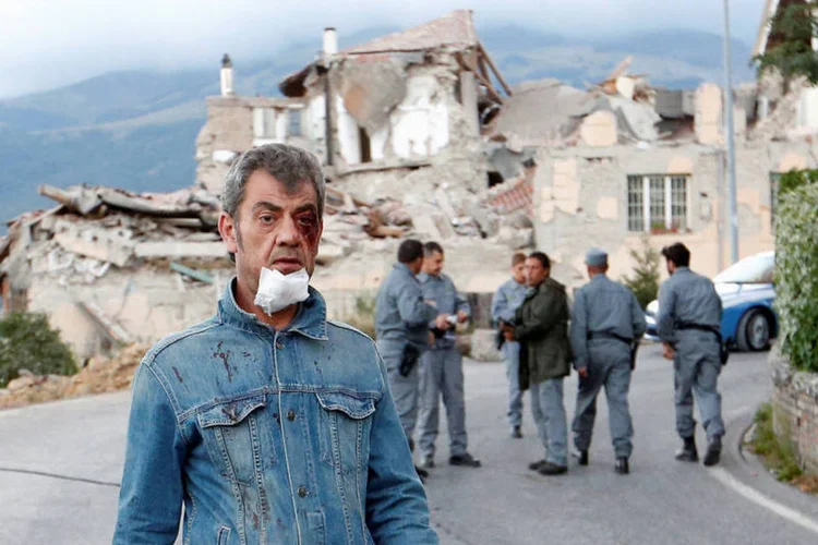
	Terremoto: dois romenos tamb&eacute;m morreram no terremoto, anunciou o governo em Bucareste
 (Remo Casilli / Reuters)