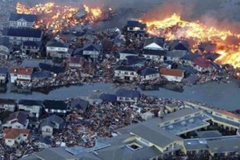 Amanhecer revela tamanho da devastação no Japão