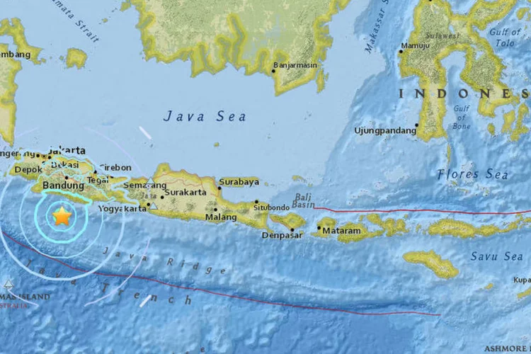 
	Terremoto: a Indon&eacute;sia est&aacute; localizada sobre o chamado &quot;Anel de Fogo do Pac&iacute;fico&quot;, uma &aacute;rea de grande atividade s&iacute;smica e vulc&acirc;nica sacudida por cerca de 7 mil tremores ao ano, a maioria moderados
 (Reprodução / U.S Geological Survey)