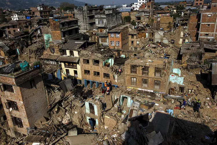 
	Im&oacute;veis destru&iacute;dos ap&oacute;s passagem de terremoto no Nepal: 90% dos pr&eacute;dios da regi&atilde;o foram destru&iacute;dos ou seriamente danificados ap&oacute;s o sismo
 (REUTERS/Athit Perawongmetha)