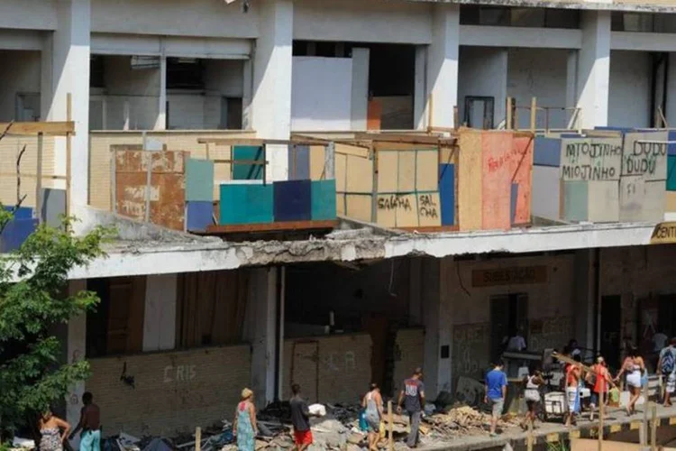 
	Terreno da Oi, na zona norte do Rio, ocupado por moradores de comunidades: debate, aberto ao p&uacute;blico, est&aacute; programado para a pr&oacute;xima quinta-feira (29), &agrave;s 10h, na C&acirc;mara (Tânia Rêgo/ABr)