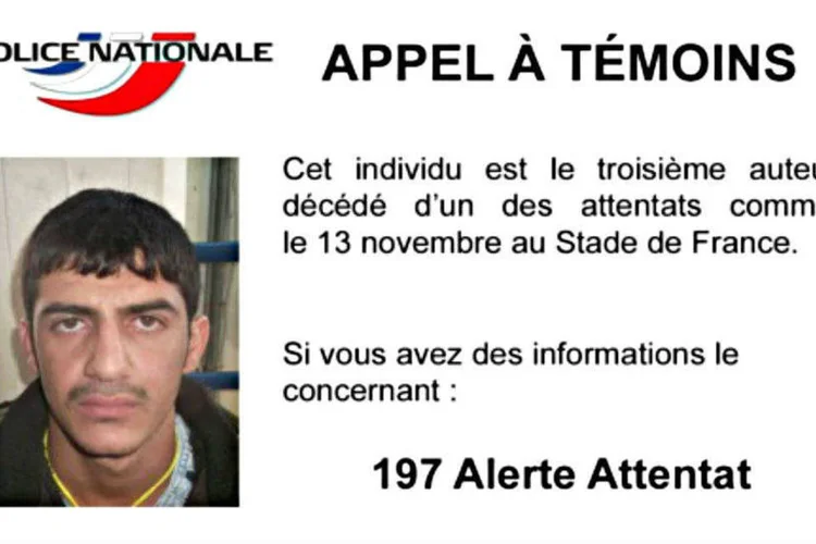 
	Pol&iacute;cia francesa tenta identificar homem que se explodiu perto da porta H do Stade de France, um dos locais dos ataques
 (Divulgação/Police française)