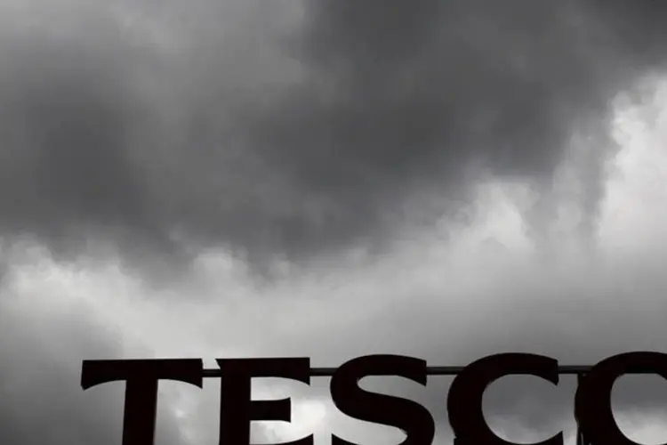 
	Tesco: supermercado realizou baixa cont&aacute;bil afetado por um esc&acirc;ndalo cont&aacute;bil e uma guerra de pre&ccedil;os
 (Luke MacGregor/Reuters)