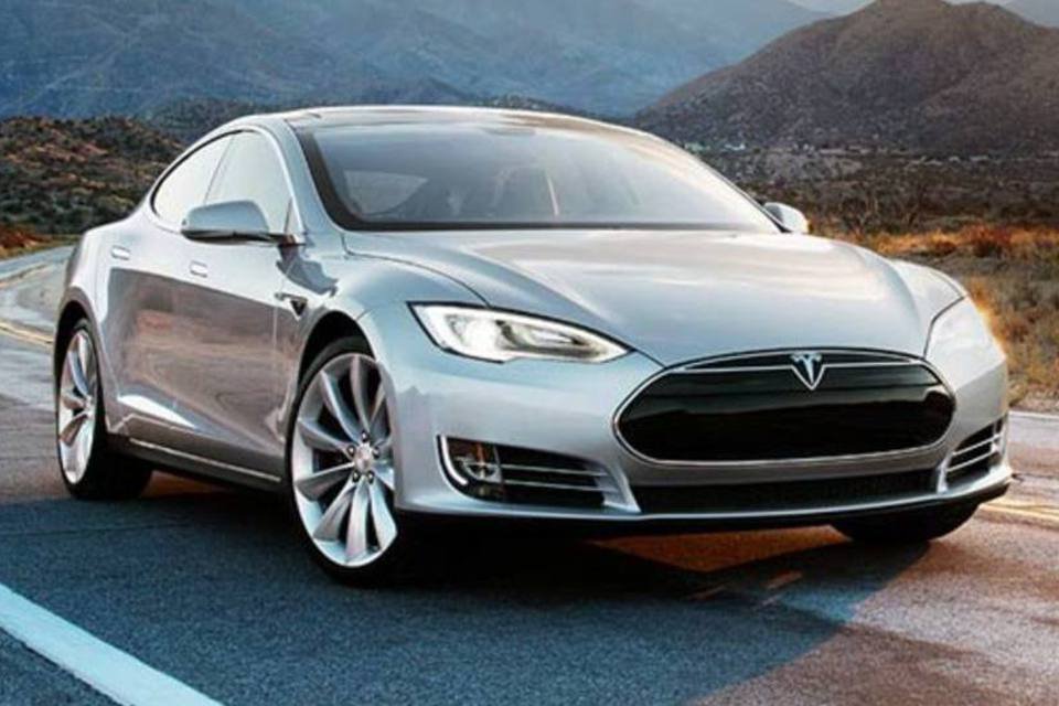 Tesla Model S é eleito o carro verde de 2013