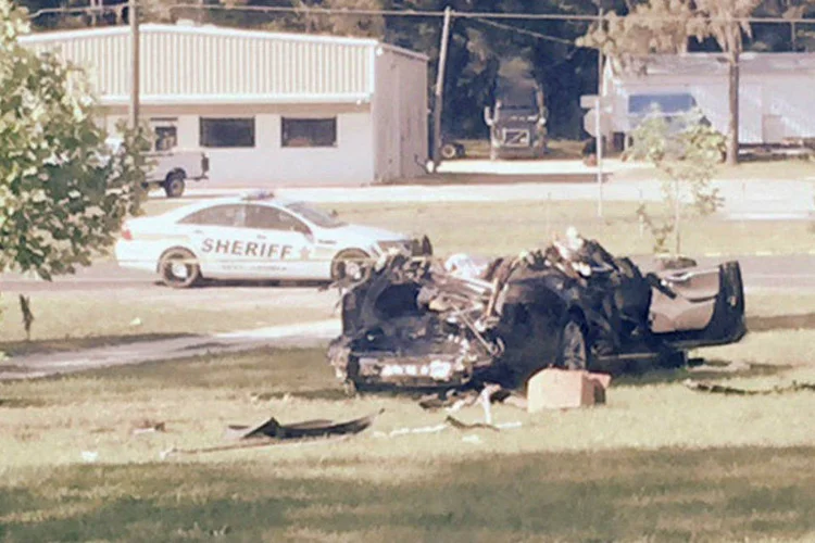 
	Tesla Model S envolvido em acidente: em maio, um homem morreu na Fl&oacute;rida enquanto usava o &quot;Autopilot&quot;
 (Courtesy Robert VanKavelaar/Handout via Reuters)