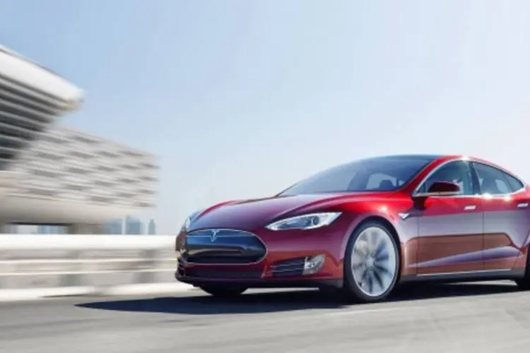 
	Tesla Model S P85D: carro foi eleito o melhor do mundo pela revista Consumer Reports
 (Divulgação)