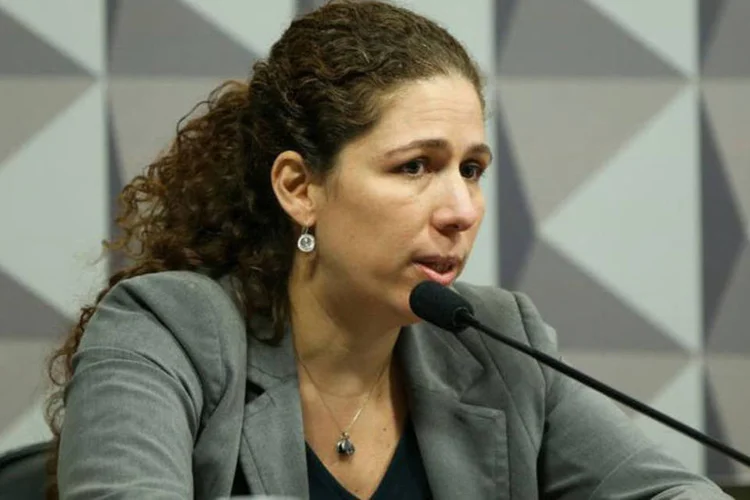 Esther Dweck: ministra da Gestão de Inovação afirmou que provas serão realizadas até março de 2024 e servidores devem ser empossados até agosto do mesmo ano (Marcelo Camargo/Agência Brasil/Exame)