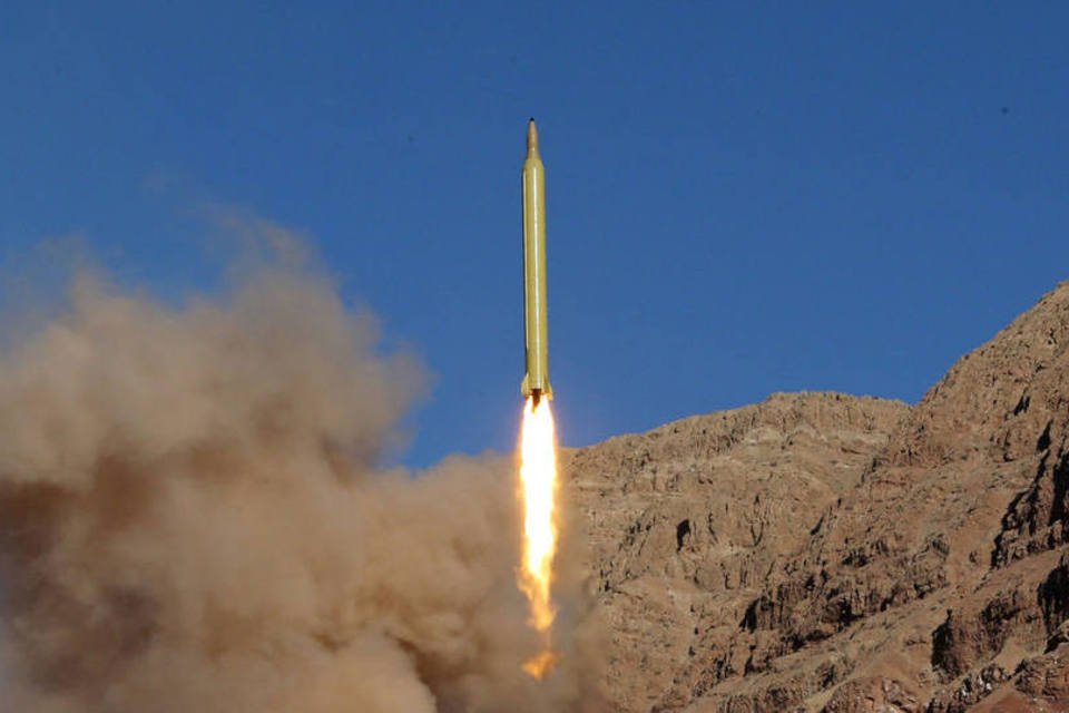 Irã realiza dois novos testes de mísseis balísticos