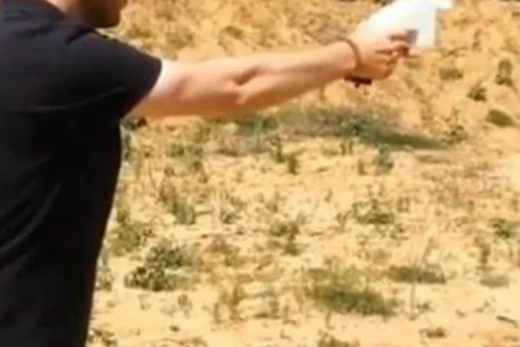 Cabe lembrar que vídeo que demonstra a arma já conta com mais de 3 milhões de visualizações no YouTube (Reprodução)