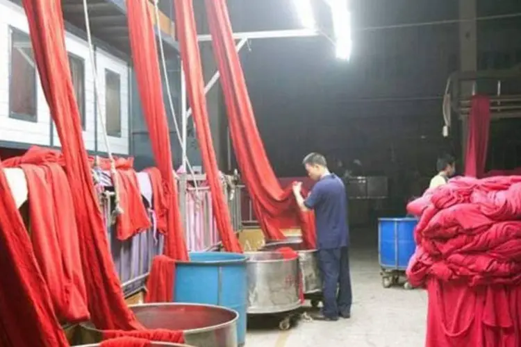 Um das fábricas têxteis na China acusada de poluição pelo Greenpeace (Qiu Bo / Greenpeace)