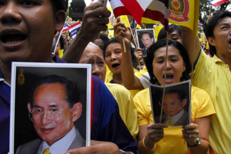 Rei da Tailândia deixará hospital após quatro anos