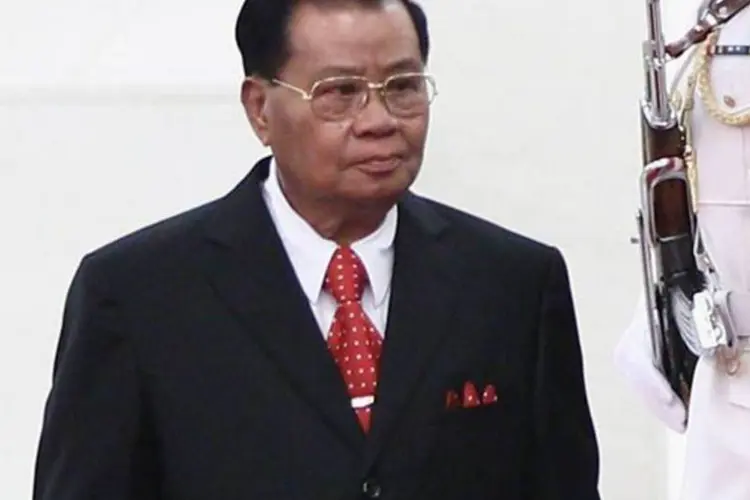 General Than Shwe: líder pode renunciar à patente para concorrer à presidência (Feng Li/Getty Images)