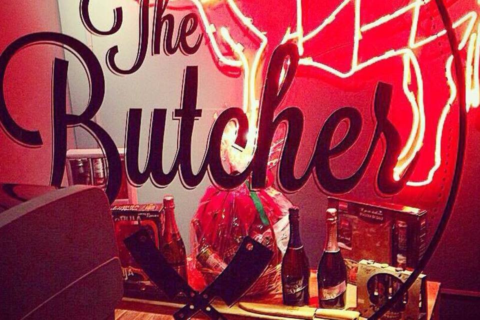 
	Luminoso da butique de carnes The Butcher: com cortes exclusivos como o shoulder, o trio de empres&aacute;rios chega a faturar R$ 115 mil por m&ecirc;s
 (Divulgação/Facebook/The Butcher)