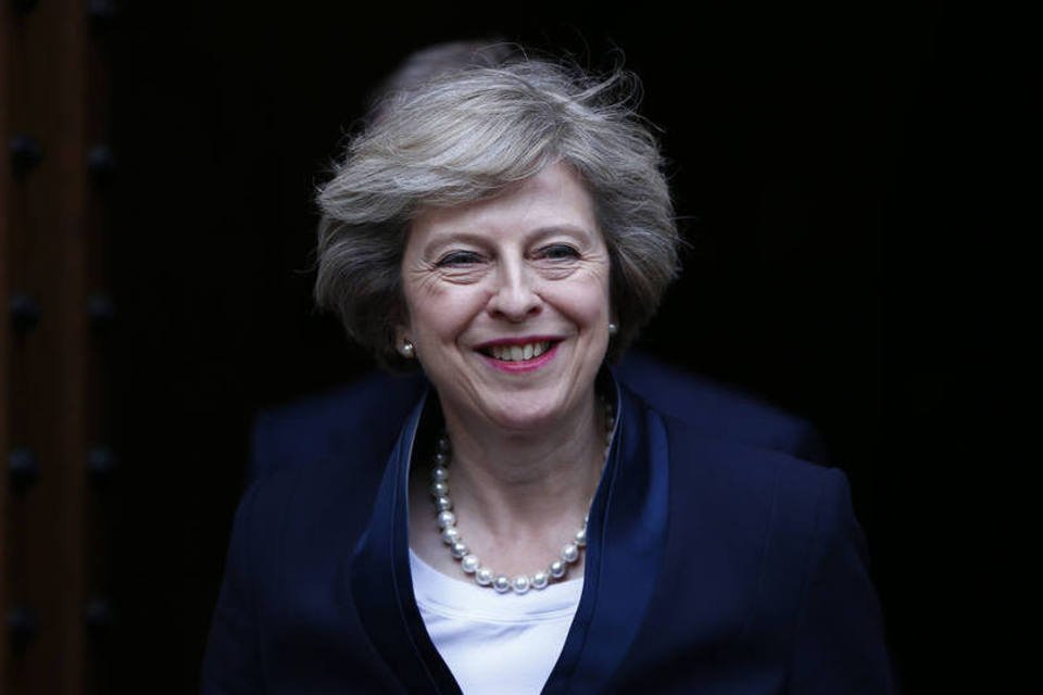 Theresa May garante que Brexit será um sucesso