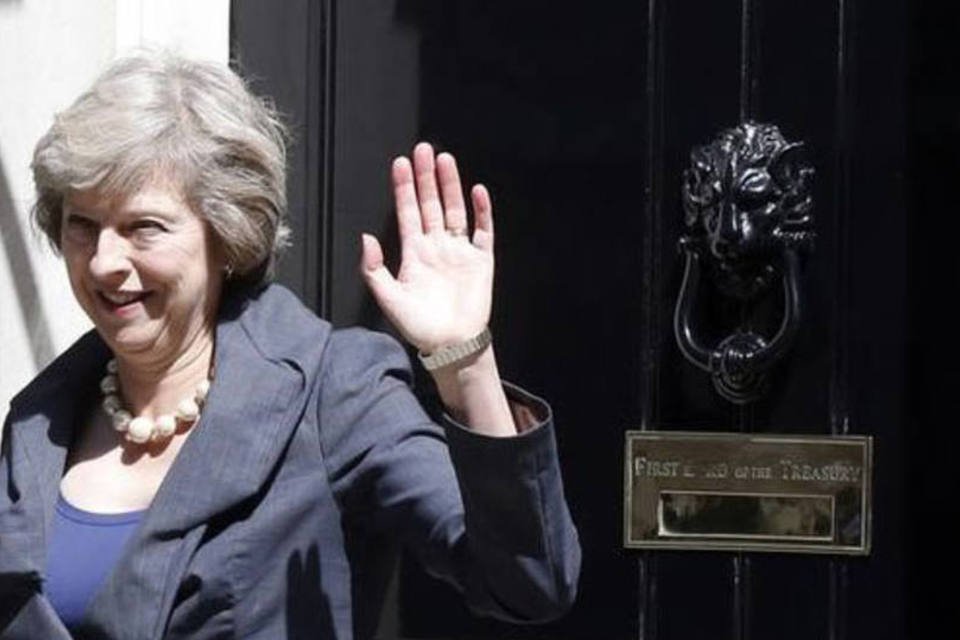 Theresa May: o governo britânico está considerando convidar Trump para uma visita de Estado (Paul Hackett / Reuters)