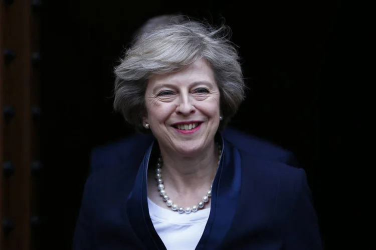 
	Theresa May: &quot;Posso declarar que Theresa May foi designada como nova l&iacute;der do Partido Conservador com efeito imediato&quot;
 (Neil Hall / Reuters)