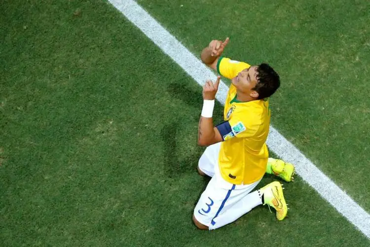 
	Thiago Silva: jogador foi respons&aacute;vel pelo primeiro gol do jogo contra a Col&ocirc;mbia
 (Fabrizio Bensch - Pool/Getty Images)
