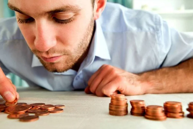
	Inadimpl&ecirc;ncia: desemprego &eacute; principal causa para n&atilde;o pagamento de contas, seguido por diminui&ccedil;&atilde;o de renda e descontrole financeiro.
 (Thinkstock/Wavebreakmedia Ltd)