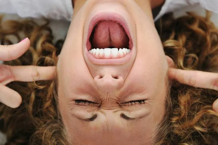 
	Mulher irritada: sete em cada dez brasileiros sofrem com sequelas do estresse
 (Thinkstock/Zurijeta)