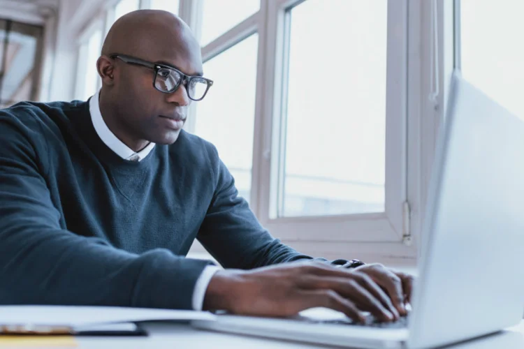 Os salários de quem trabalha com sistemas, projetos, BI e outras áreas (Thinkstock/Jacob Ammentorp Lund)