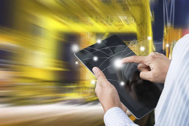 
	Velocidade: o 5G tamb&eacute;m vai conectar carros, cidades, f&aacute;bricas e agricultura na chamada &quot;Internet das Coisas&quot;
 (shutter_m/Thinkstock)