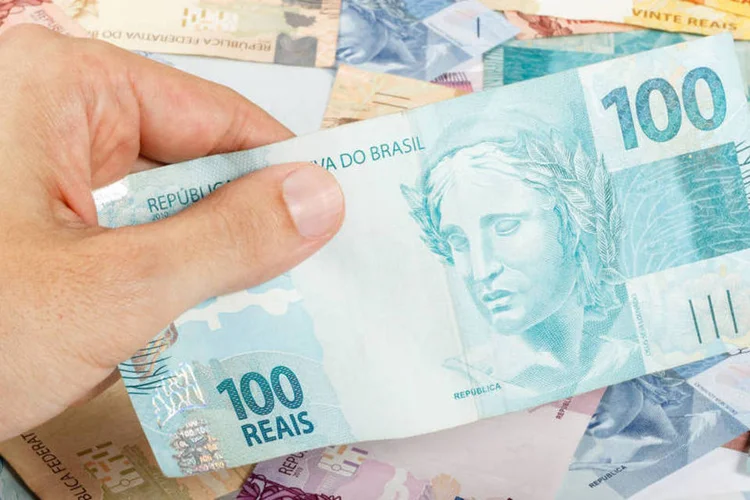 
	Dinheiro: aproveite para investir antes de a Selic come&ccedil;ar a cair
 (Thinkstock)