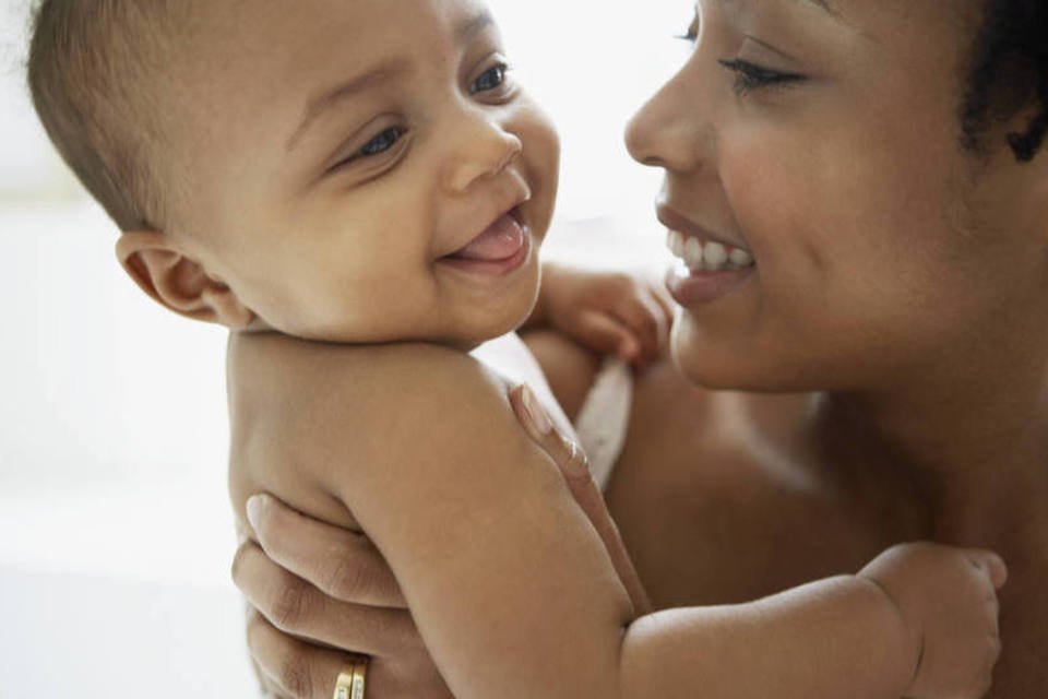 Mulheres brasileiras têm menos de dois filhos em média