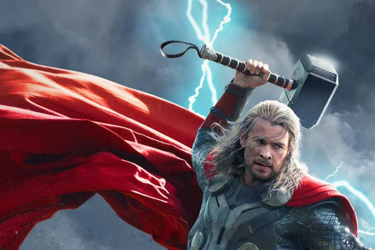 
	Mjolnir: a r&eacute;plica do martelo de Thor &eacute; pesada devido ao eletromagnetismo
 (Facebook/Marvel)