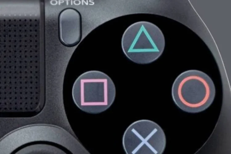 Controle de PlayStation 4: muitos desses consoles podem ter sido comprados no Paraguai, onde o PS4 é vendido por 599 dólares, cerca de 1.373 reais (Divulgação)