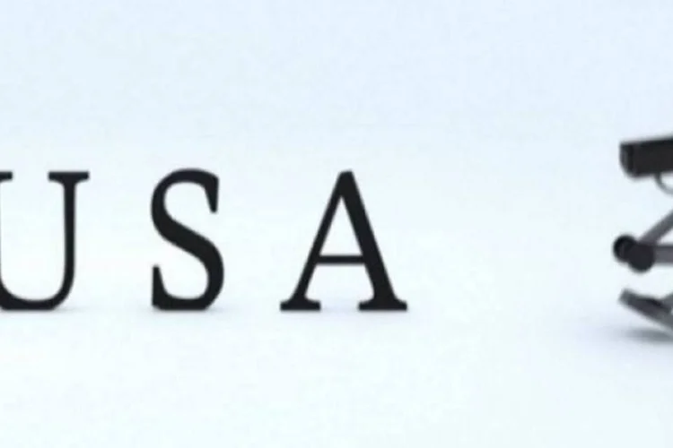 No vídeo, câmera em formato de N toma lugar do U e dá novo significado a sigla de três letras (Reprodução/Youtube)
