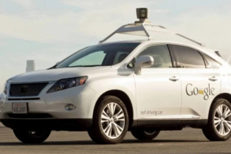 Google car: de acordo com o levantamento, os veículos aceleram e freiam mais abruptamente quando conduzidos por humano (Divulgação)