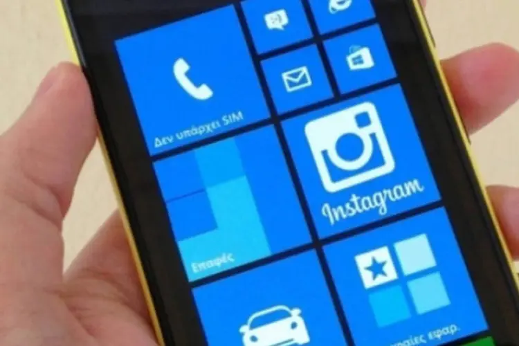 
	Windows Phone: a vers&atilde;o 8.1 incluiu um centro de notifica&ccedil;&otilde;es que permite ao desenvolvedor de aplicativos ter mais controle sobre os avisos e oferece mais detalhes sobre o estado da bateria (Getty Images)