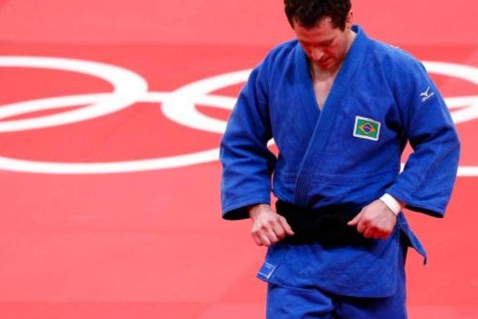 Tiago Camilo sofre com "judô feio" e fica sem medalha