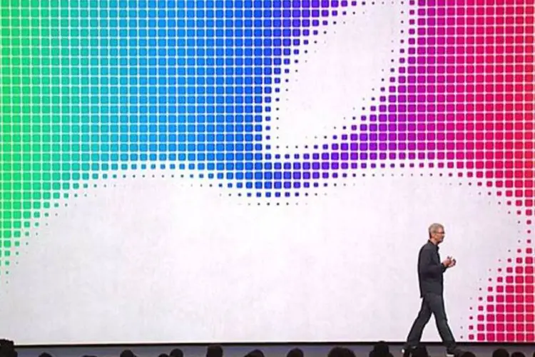 
	Tim Cook: o CEO da Apple e sua equipe v&atilde;o apresentar o iPhone 6 no dia 9
 (Reprodução de EXAME.com)