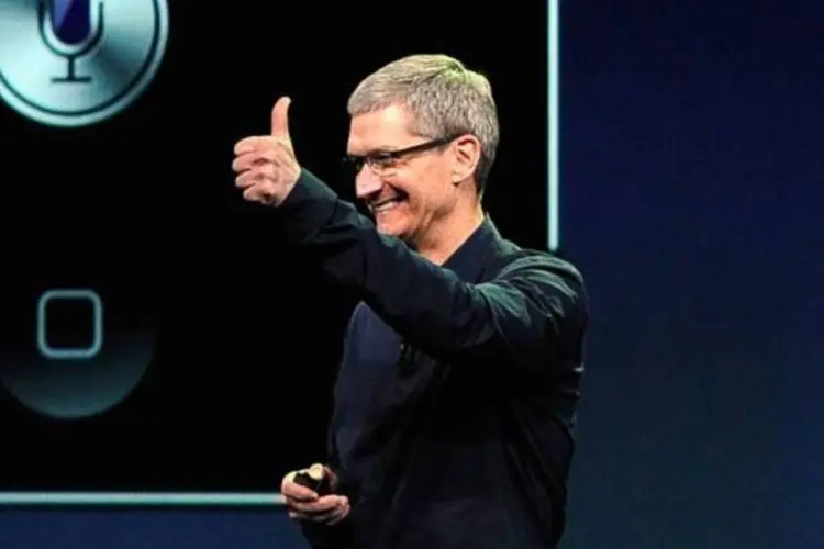 
	Mark David Menacher&nbsp;deu entrada em um processo na justi&ccedil;a americana contra o CEO da&nbsp;Apple,&nbsp;Tim Cook, por causa do sistema de update autom&aacute;tico&nbsp;do iOS 7
 (Kevork Djansezian/Getty Images)