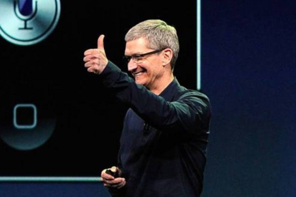 Homem processa Tim Cook por causa de atualização do iOS 7