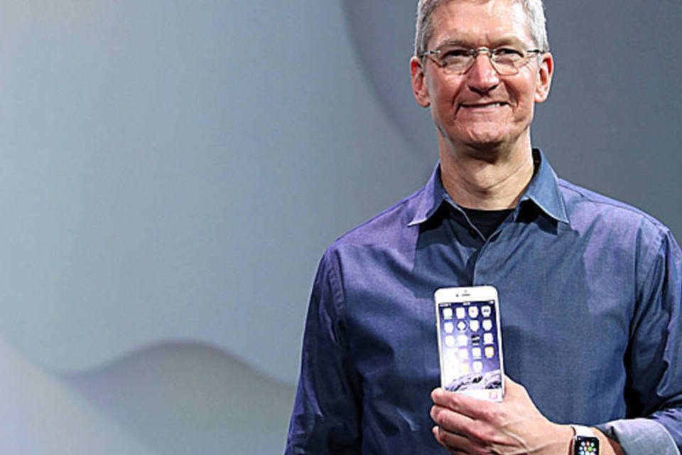 
	Tim Cook: Apple tem mais coisas al&eacute;m do iPhone e Apple Watch para mostrar este ano
 (Justin Sullivan/Getty Images)