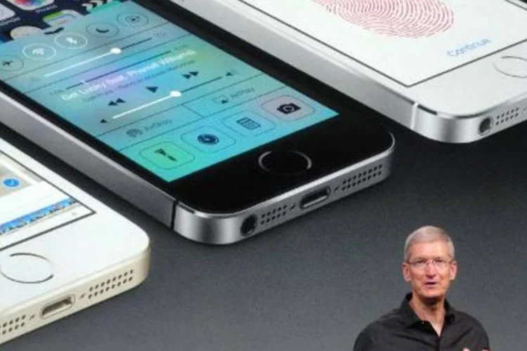 O presidente da Apple, Tim Cook: "este novo investimento significativo representa atualmente o projeto mais importante na Europa" (Glenn Chapman/AFP)
