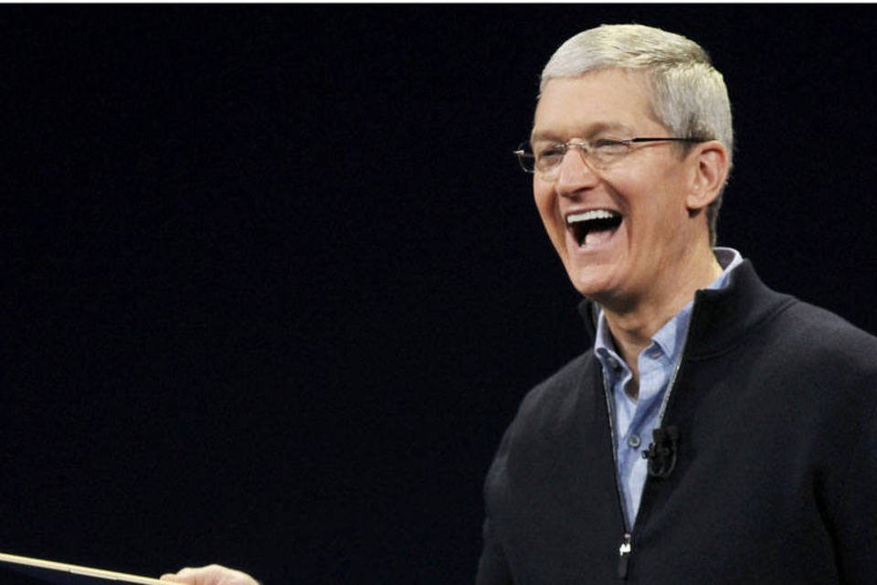 Dados de venda de iPhones vazam e ações da Apple sobem