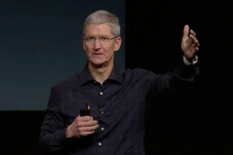 
	Tim Cook, da Apple: &quot;A hist&oacute;ria tem nos mostrado que sacrificar o nosso direito &agrave; privacidade pode ter conseq&uuml;&ecirc;ncias terr&iacute;veis&quot;
 (Reprodução/Apple)