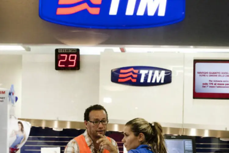 
	Loja da TIM: procuradoria pede aplica&ccedil;&atilde;o de multa de 1 milh&atilde;o de reais contra a companhia
 (Alessandra Benedetti/Bloomberg)