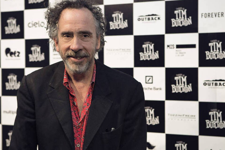 Ap s Carnaval Tim Burton diz se sentir em casa no Brasil Exame