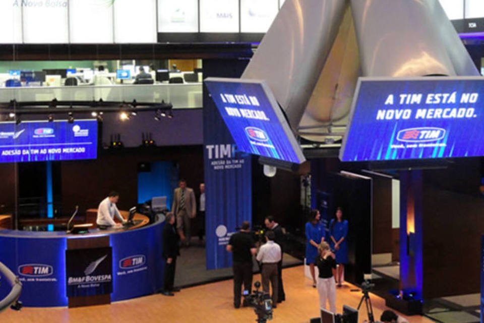 TIM lidera ganhos do Ibovespa após expandir em telefonia no País