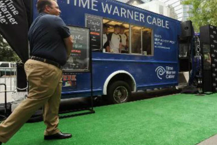 Veículo da Time Warner Cable utilizado para o lançamento de seu serviço de wi-fi: compra significaria a fusão das duas principais operadoras de televisão a cabo nos EUA (Bryan Bedder/AFP)