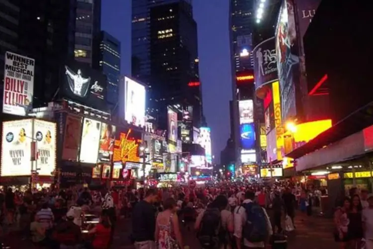 A praça Times Square, em Nova York: Duane Jackson era um vendedor ambulante quando viu o carro-bomba (Ibagli/Wikimedia Commons)