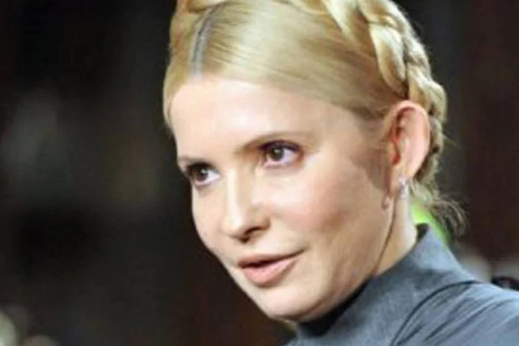 A ex-primeira-ministra e opositora ucraniana Yulia Timoshenko: 'a condenação não me deterá. Viva a Ucrânia! Devemos ser fortes e defender a Ucrânia do autoritarismo' (Sergei Supinsky/AFP)