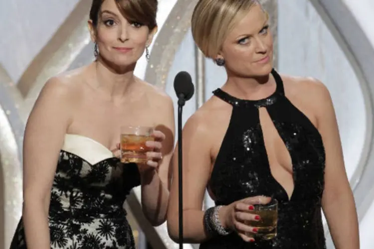 
	As atrizes Tina Fey e Amy Poehler apresentaram a cerim&ocirc;nia do Globo de Ouro
 (REUTERS/Paul Drinkwater/NBC)