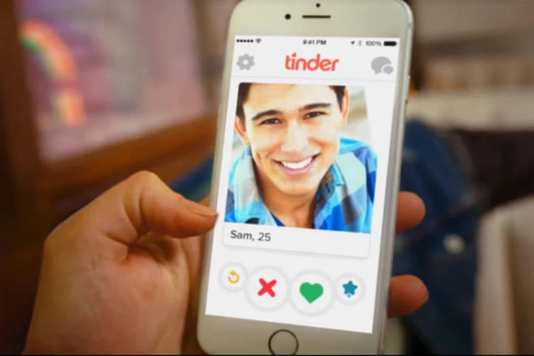 
	Tinder: o algoritmo do app ficou mais inteligente com a atualiza&ccedil;&atilde;o
 (Reprodução/YouTube/Tinder)